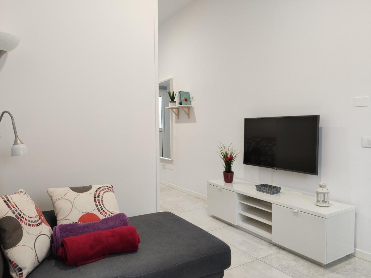 لاس بالماس دي غران كاناريا Apartamento Almansa Las Canteras المظهر الخارجي الصورة